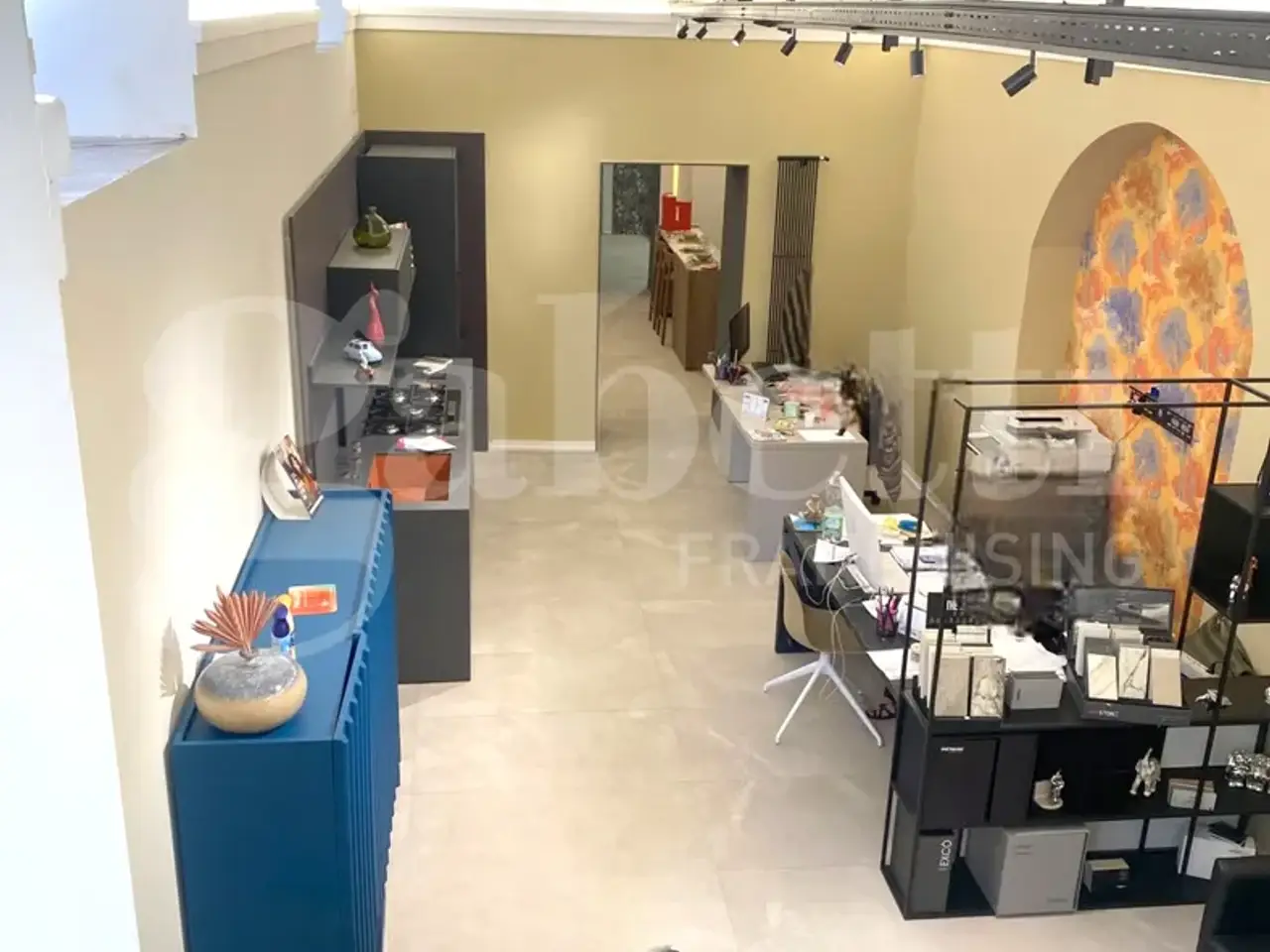 Negozio in Via Pier delle Vigne, Napoli, {3} - Foto 1