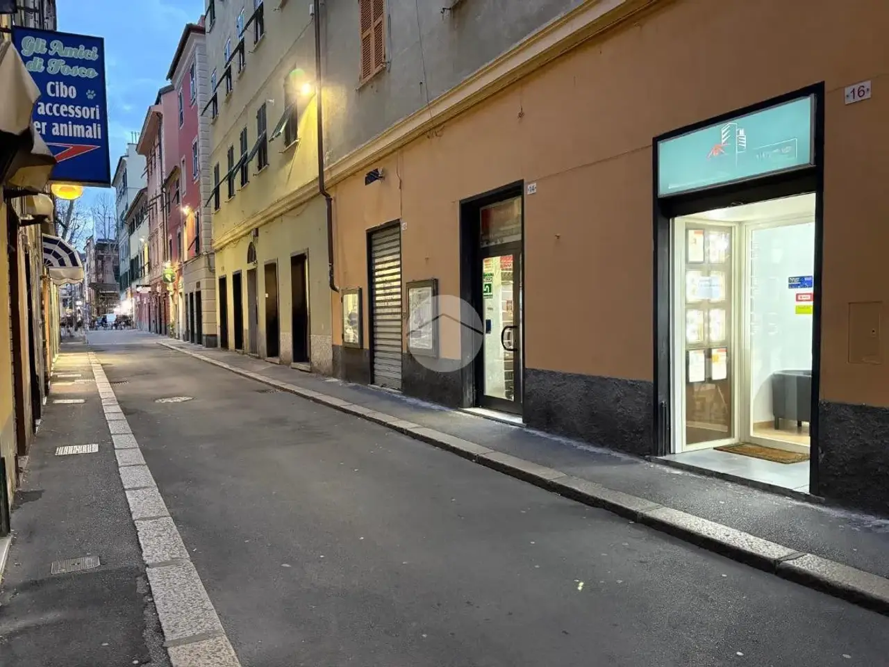 Negozio in Via Alfredo d'Andrade, Genova, {3} - Foto 2