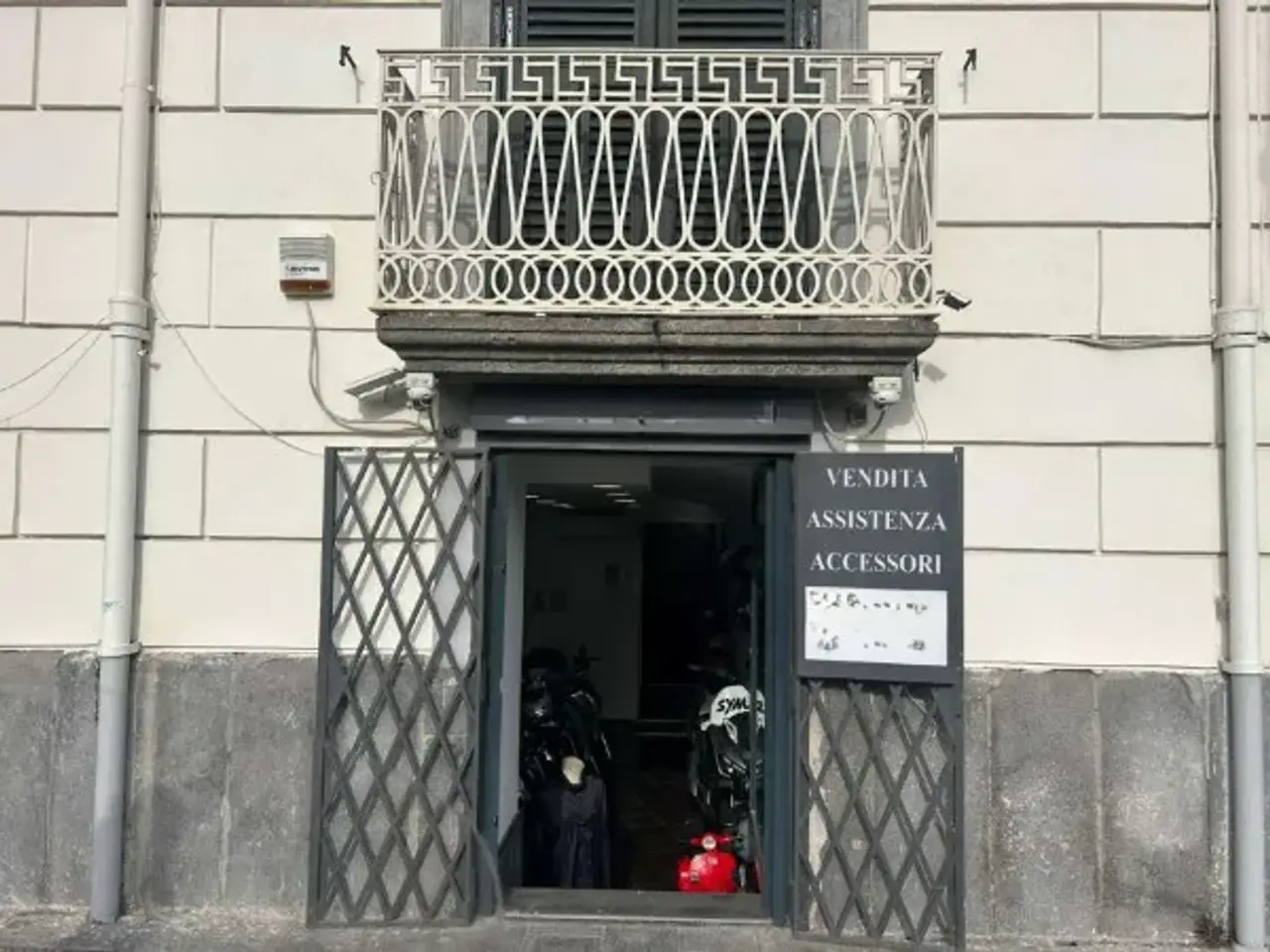 Negozio in Riviera di Chiaia, Napoli, {3} - Foto 1