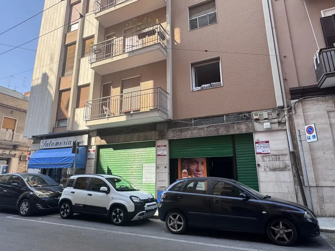 Negozio in Via dei Mille  131-133, Bari, {3} - Foto 1