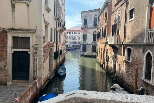 Geschäft in Campo Santa Croce - San Giacomo dall'Orio, Venezia - Foto 1