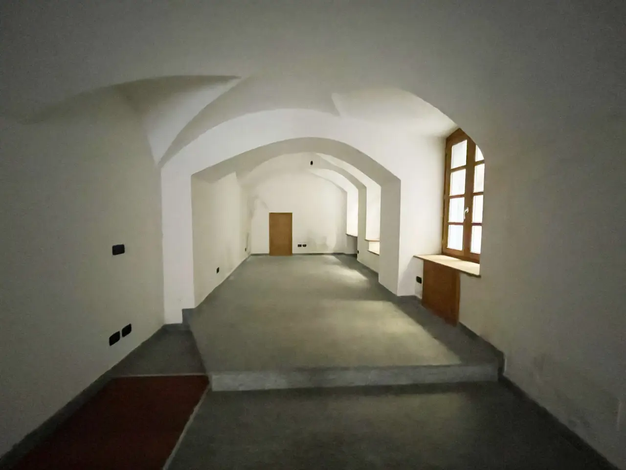 Negozio in Via Paolo Bossi , Chiavenna, {3} - Foto 1