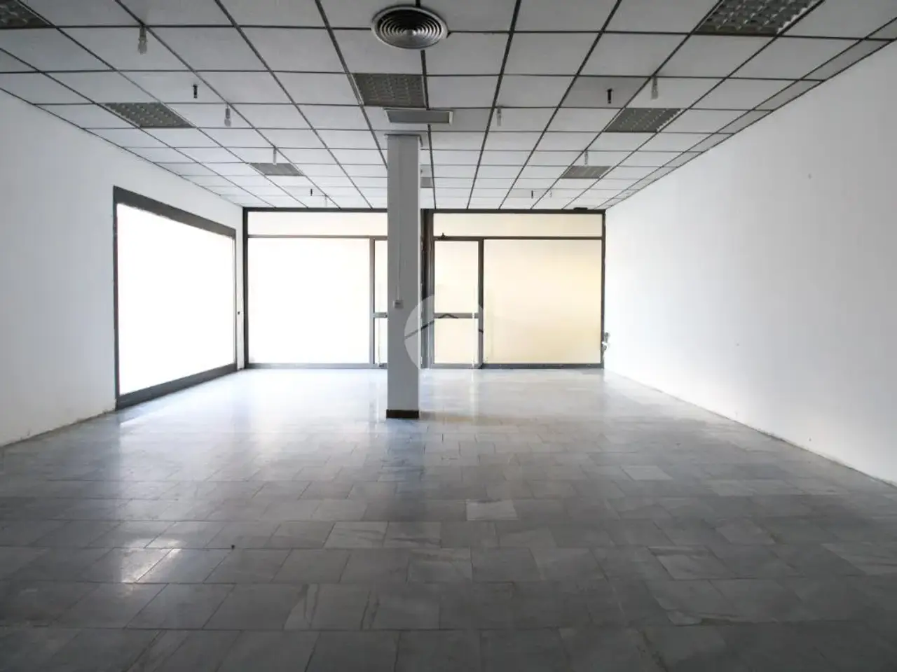 Negozio in Viale Ortigara 1, Treviglio, {3} - Foto 2
