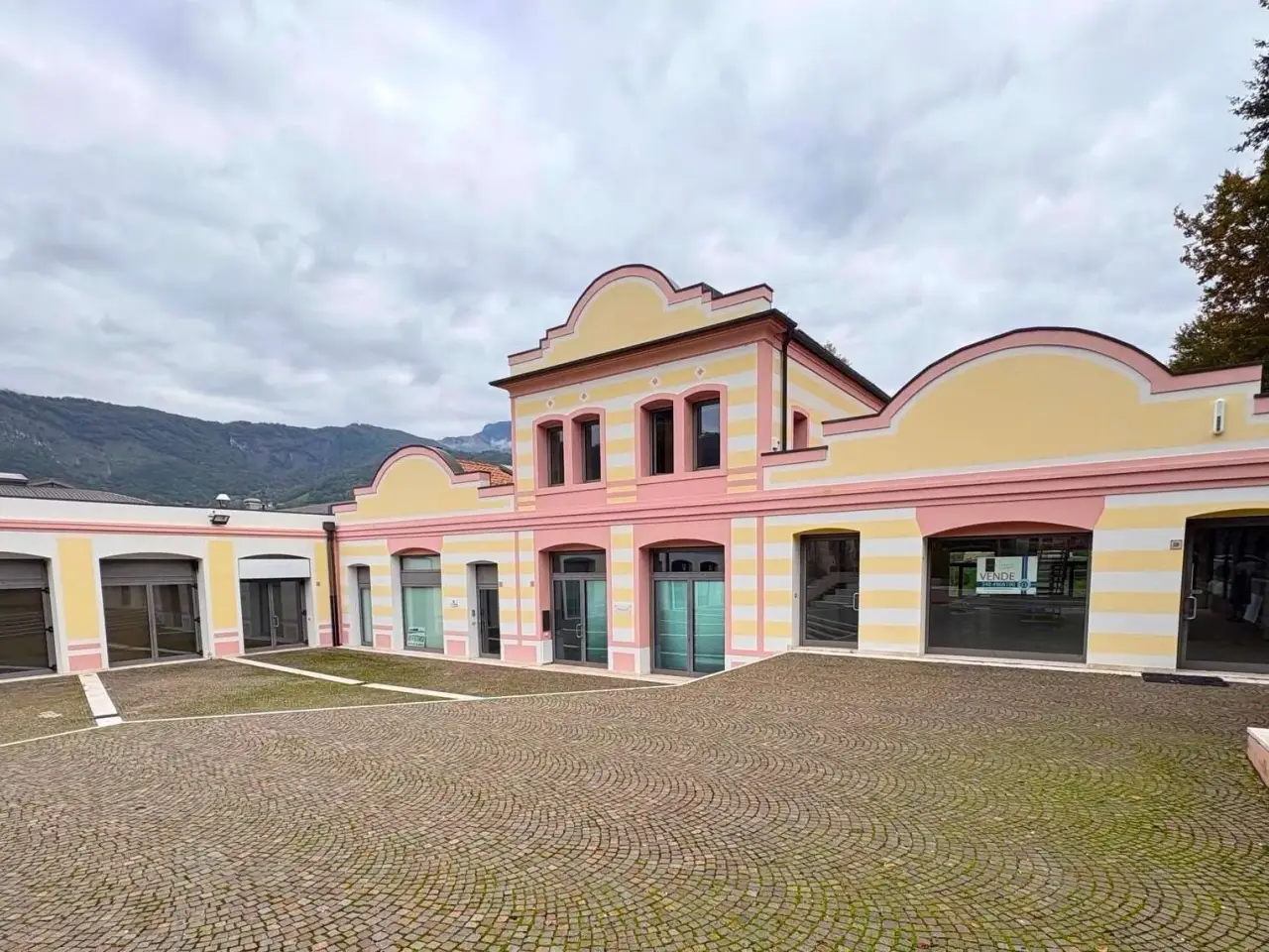 Negozio in Via Vittorio Emanuele II 59, Vittorio Veneto, {3} - Foto 1