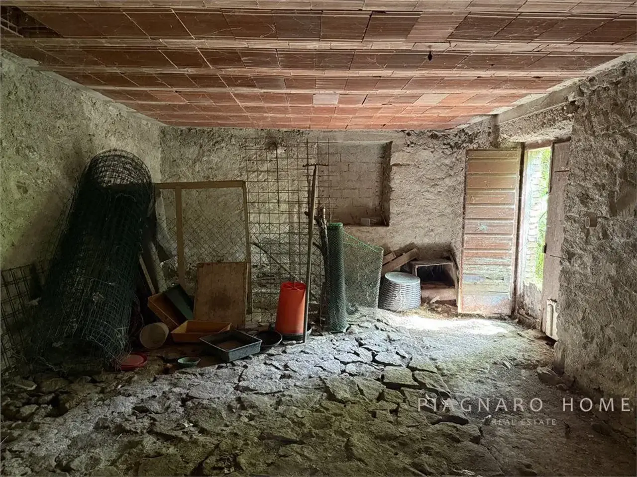 Magazzino in , Bagnone, {3} - Foto 2