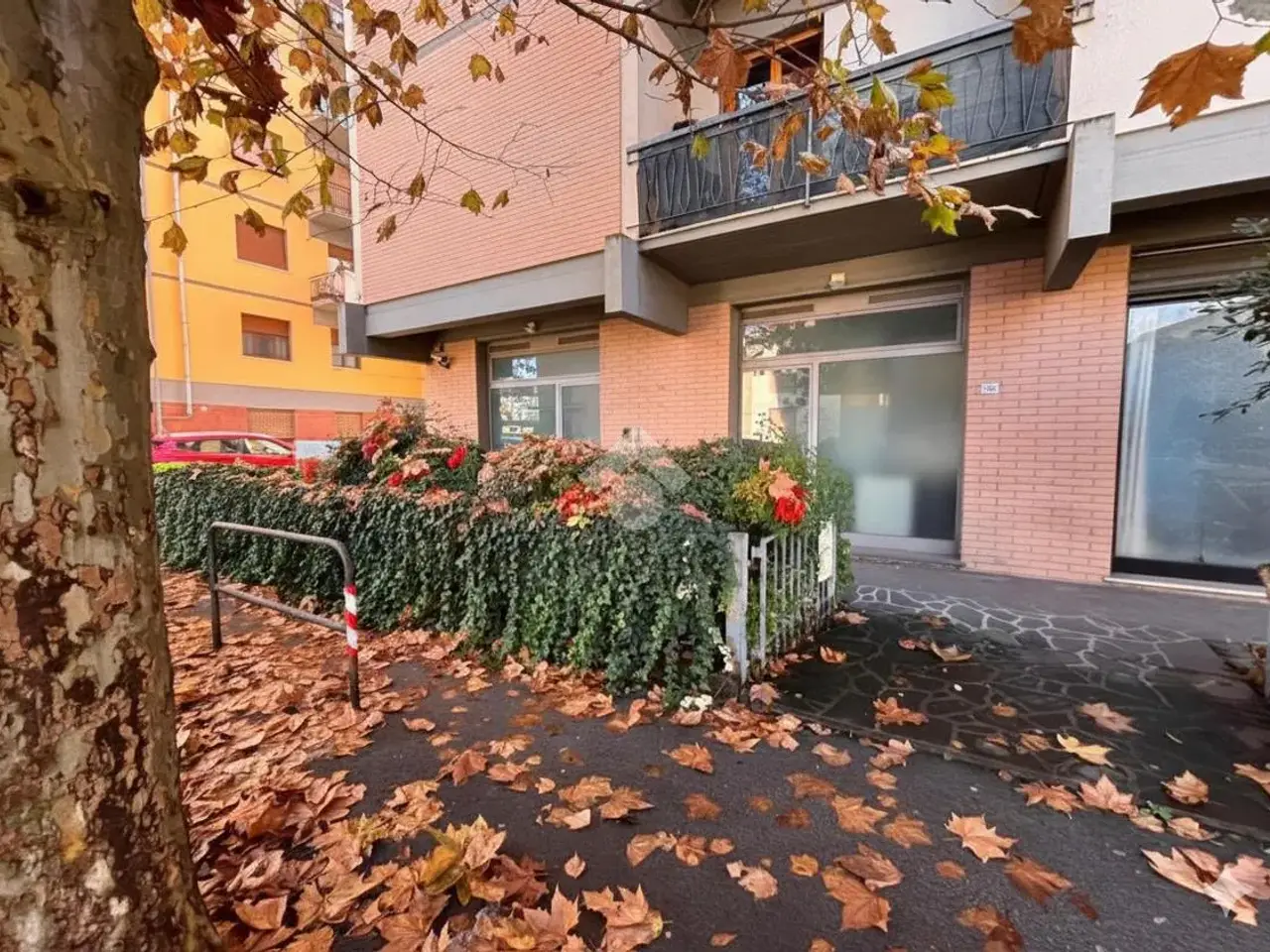 Ufficio in Viale Armando Diaz 228, Montevarchi, {3} - Foto 1