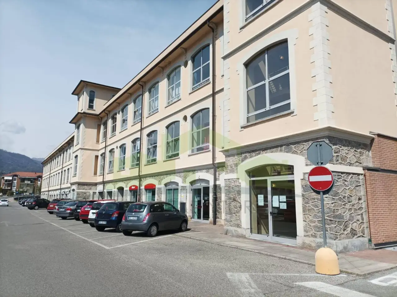 Negozio in Viale Varallo, Borgosesia, {3} - Foto 2