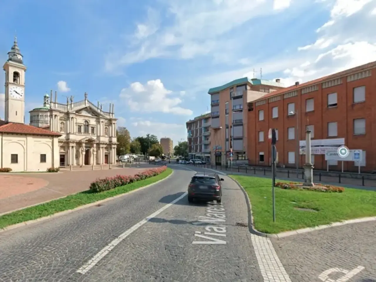 Locale commerciale in Viale Santuario, Stella, Santuario, Saronno, Varese, Lombardia, 21047, Italia, Saronno, {3} - Foto 1