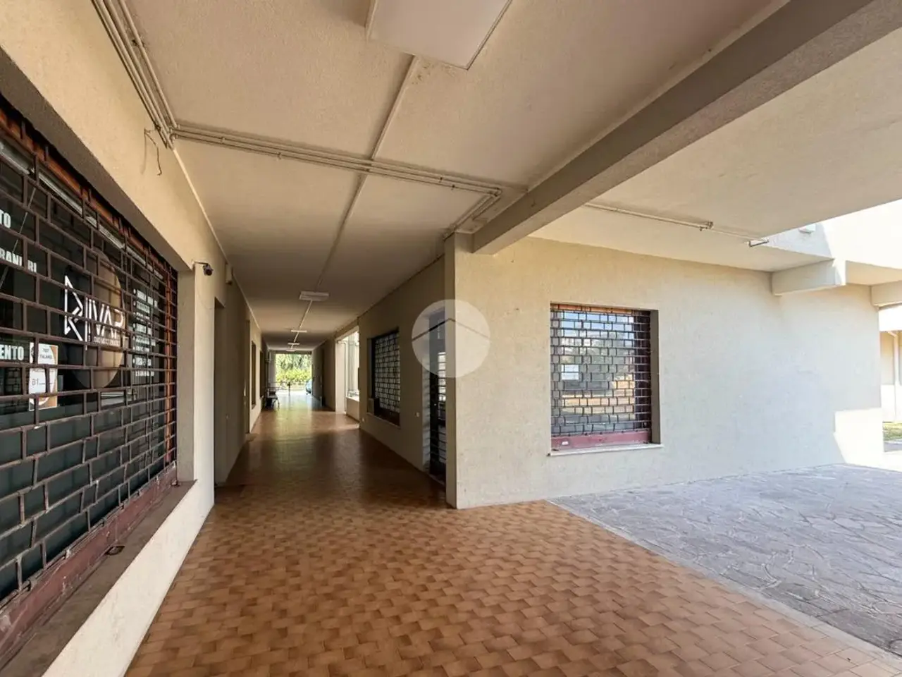 Negozio in Via Mantova 1, Montichiari, {3} - Foto 1