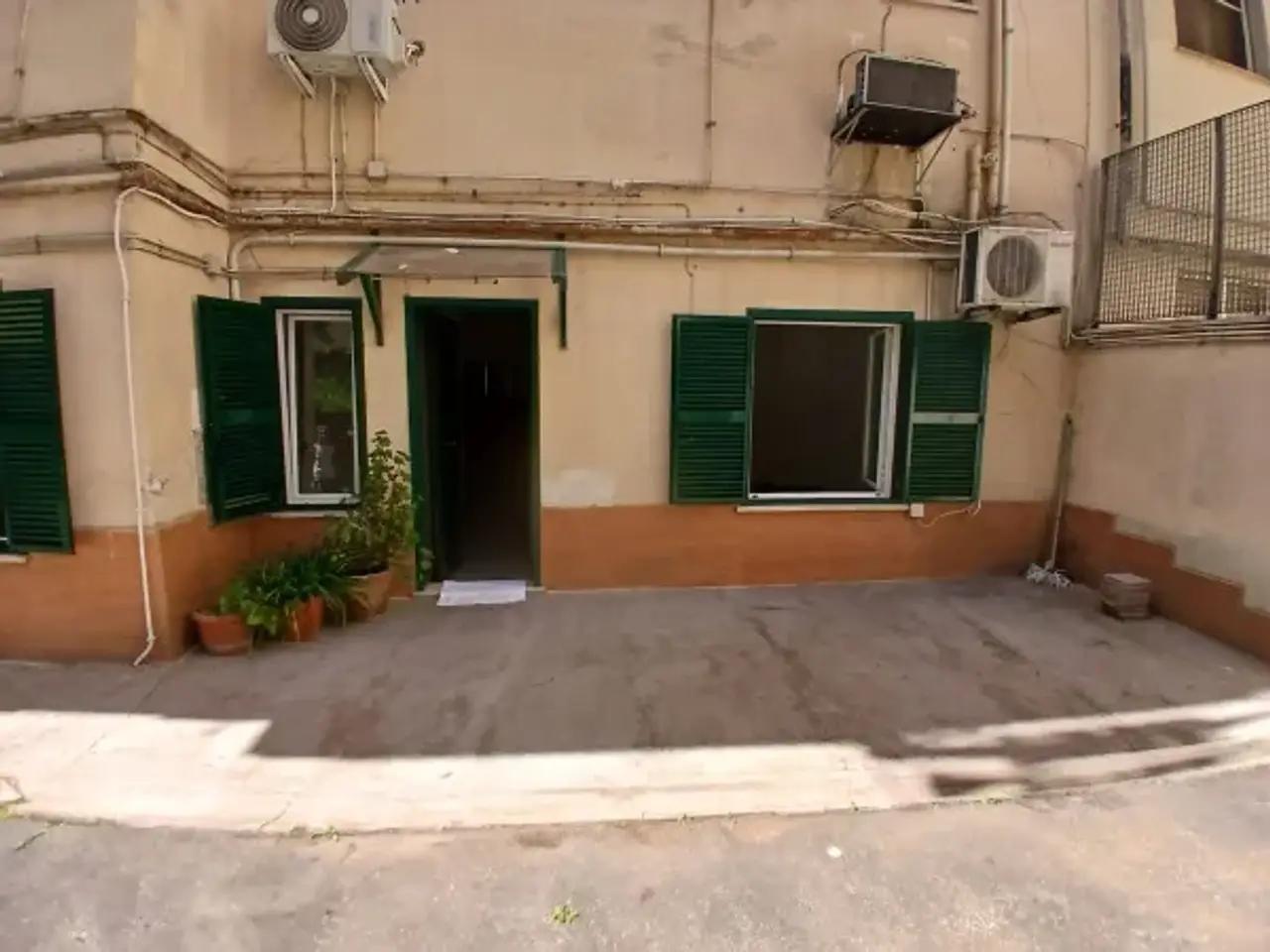Magazzino in , Roma, {3} - Foto 1