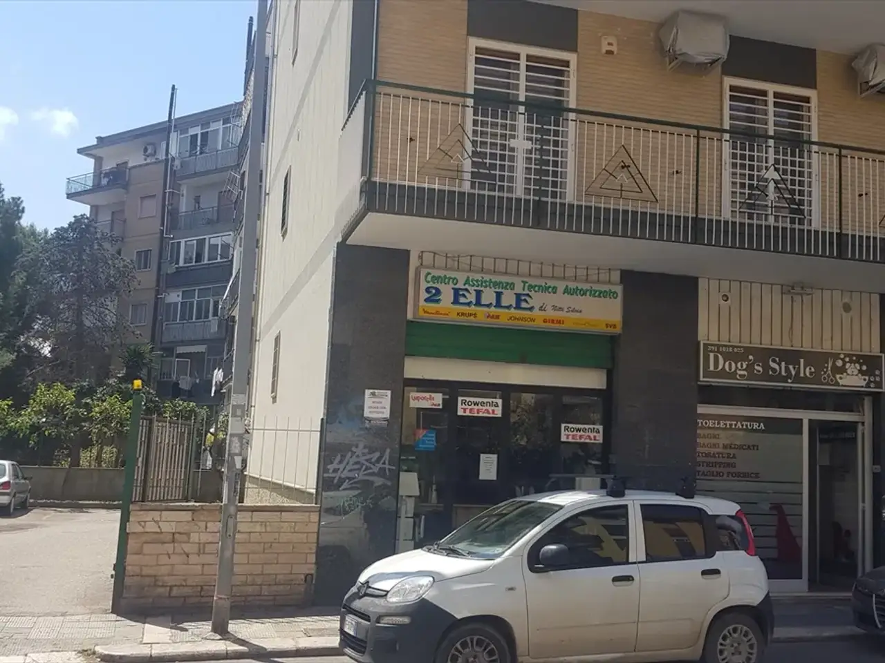 Locale commerciale in Via Papa Benedetto XIII 30, Bari, {3} - Foto 2