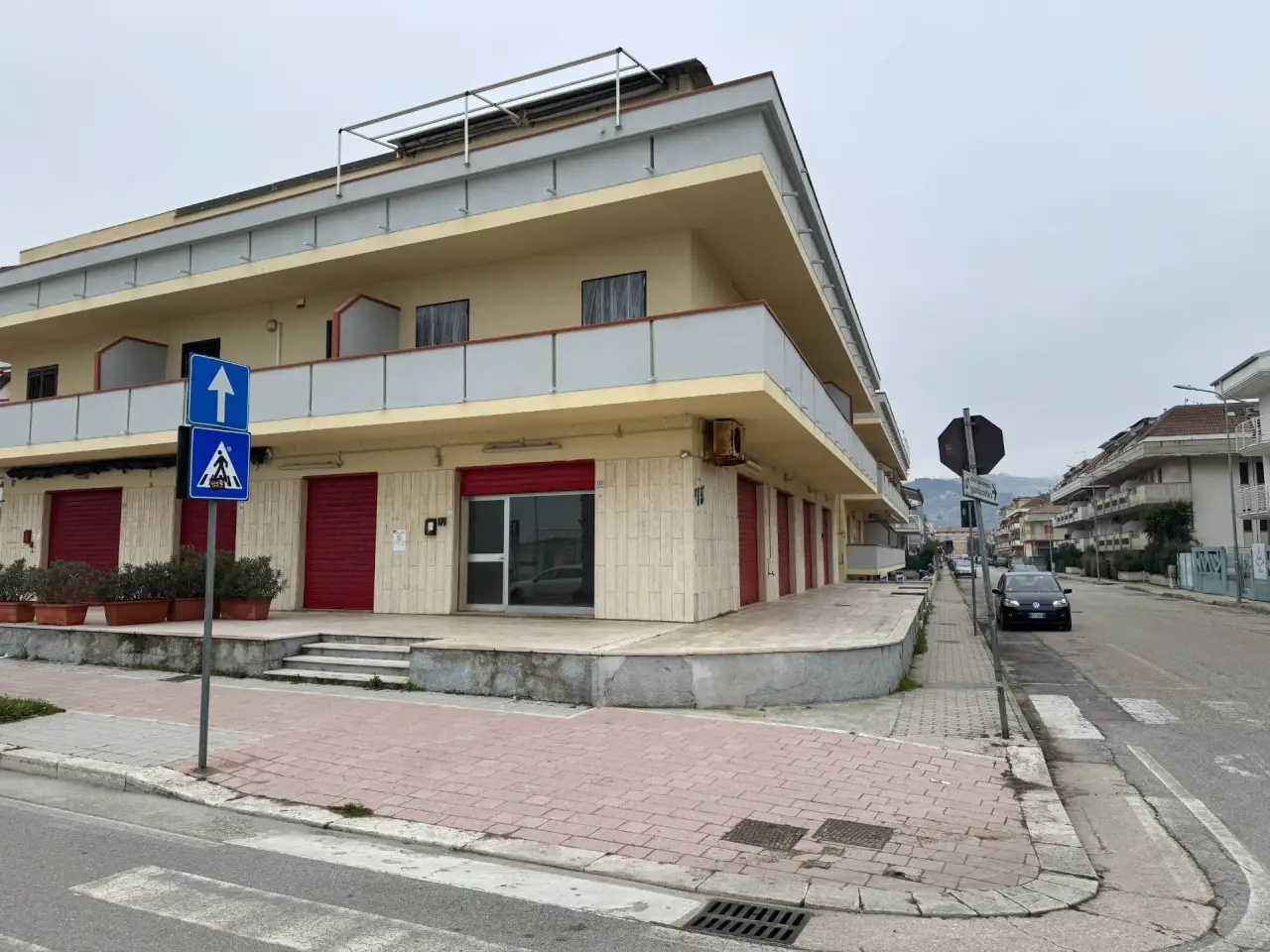 Negozio in Via Ignazio Silone 80, Martinsicuro, {3} - Foto 2