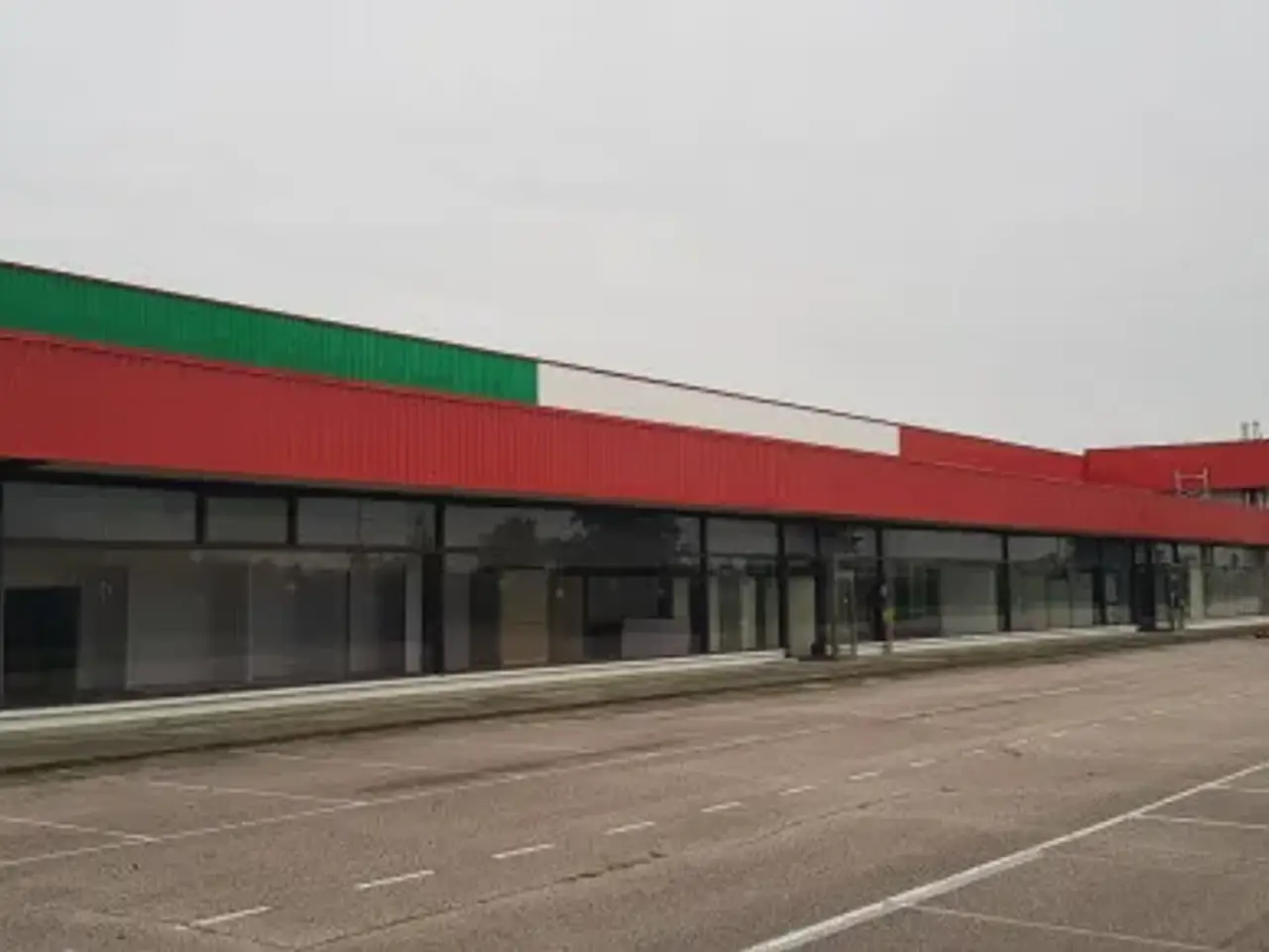 Negozio in Strada Provinciale Variante Cispadana 3, Gualtieri, {3} - Foto 2