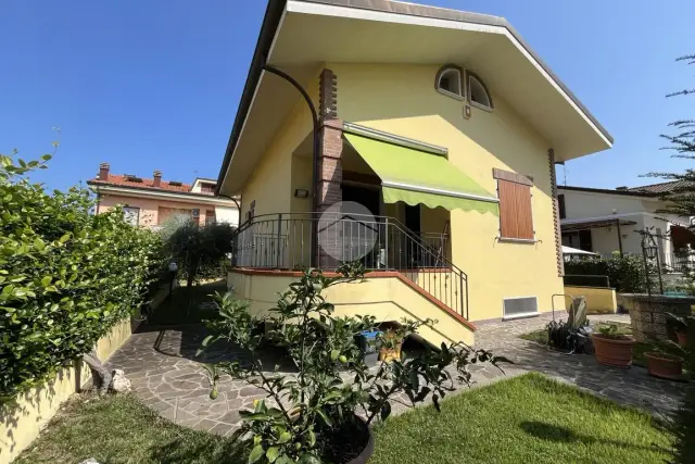 Villa in Via Turchetta 20, Rimini - Foto 1