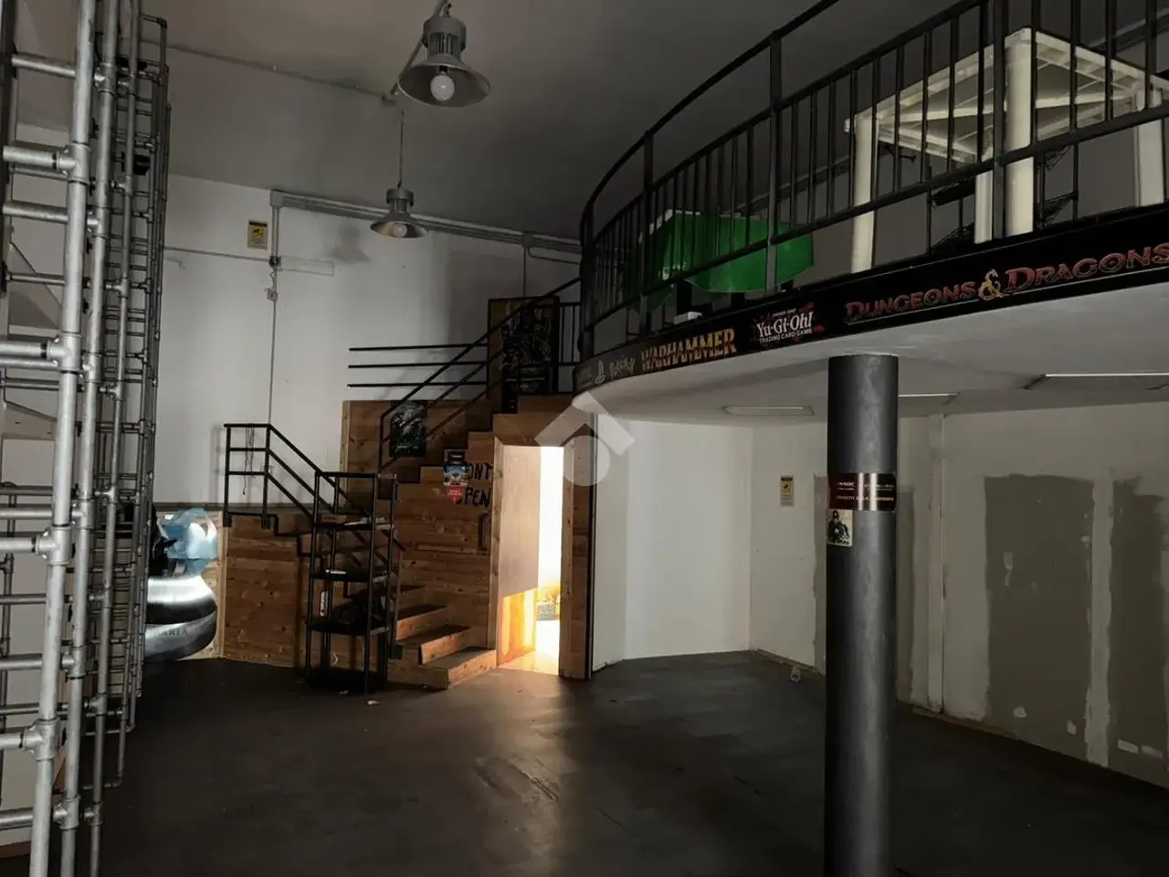 Negozio in Via Francesco Paolo Volpe 10, Salerno, {3} - Foto 1