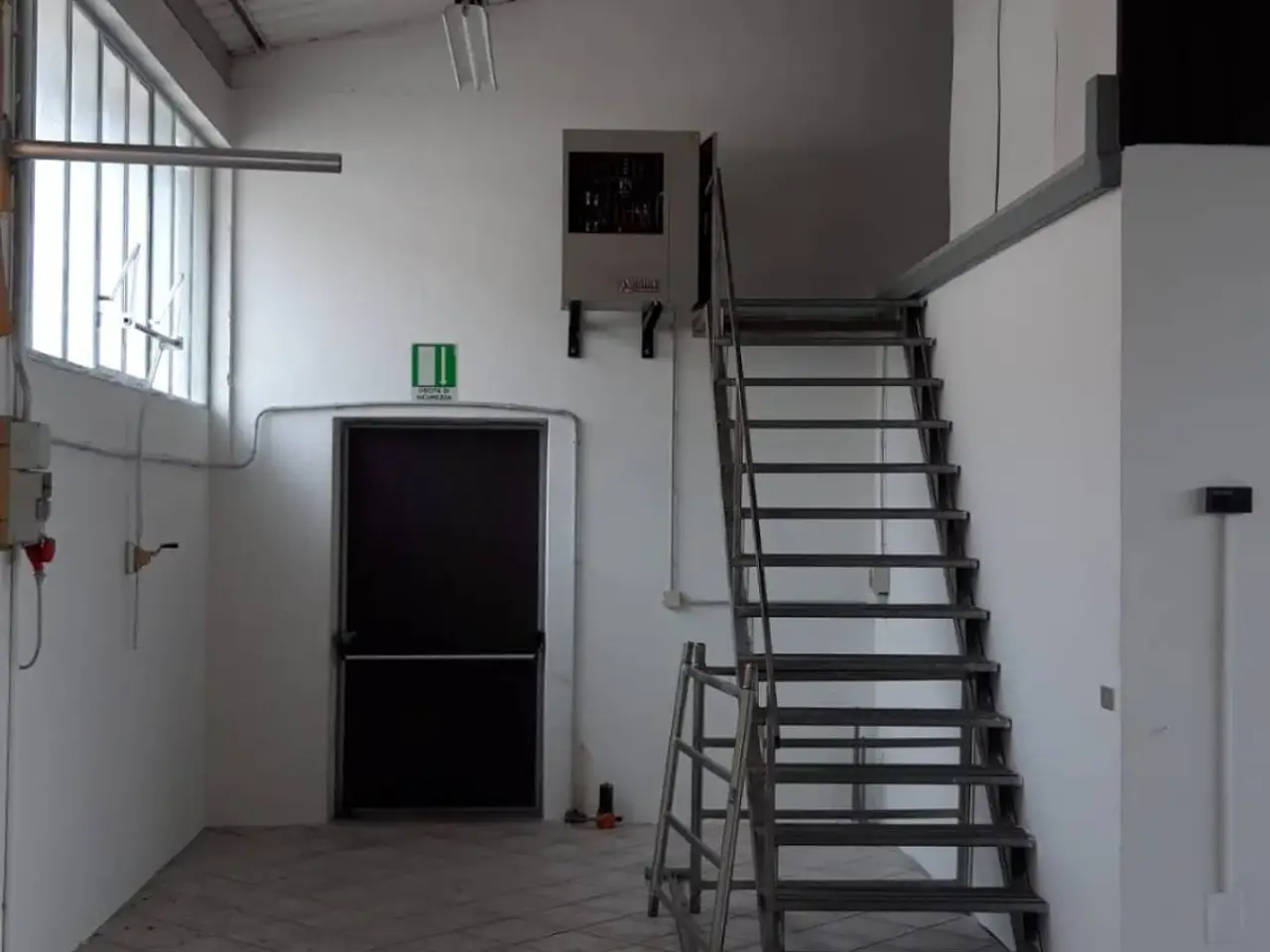 Magazzino in Lino Zanussi 24, Brugnera, {3} - Foto 2