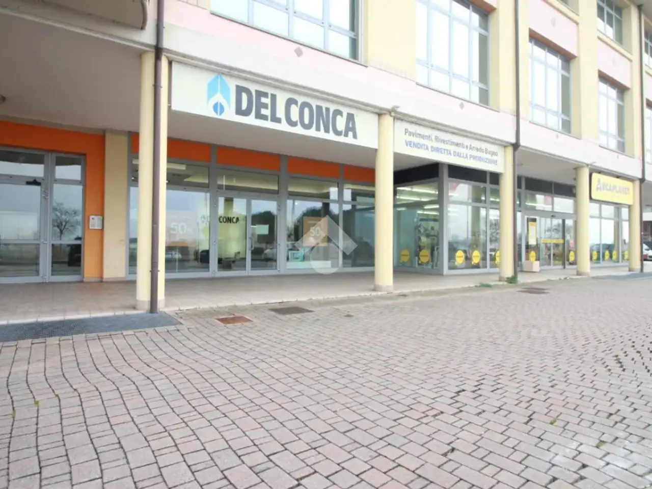 Capannone in Via Corfù 20, Cesena, {3} - Foto 1