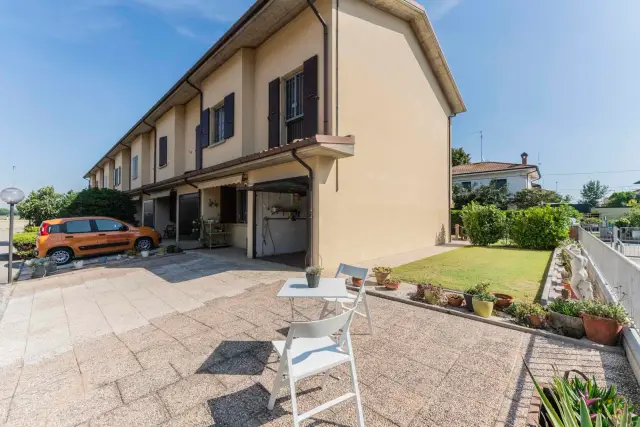 Villa a schiera in Via Stradello Chiesa 2, Molinella - Foto 1