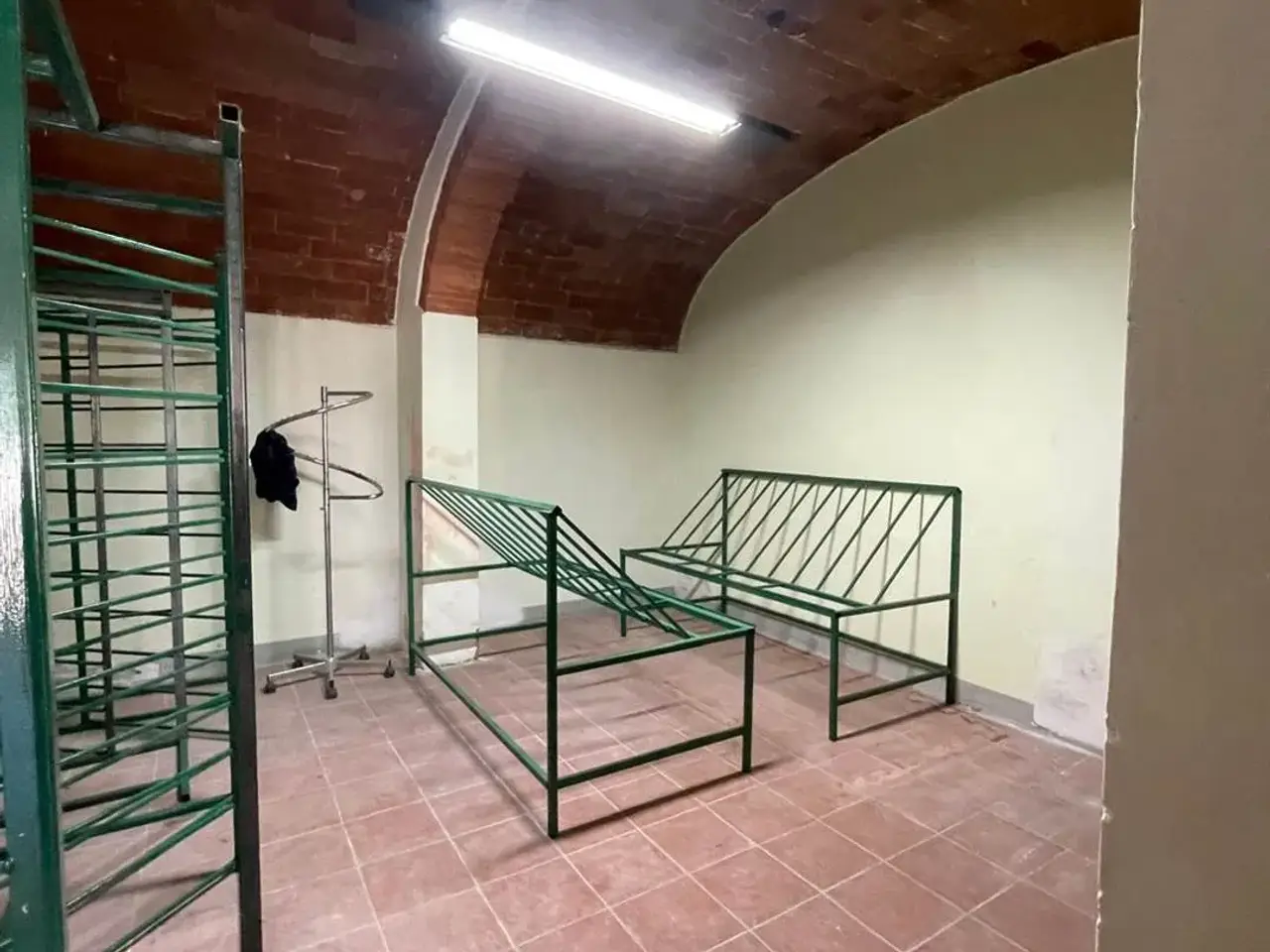 Negozio in Via II Giugno, 33/a, Certaldo, Firenze, Certaldo, {3} - Foto 1
