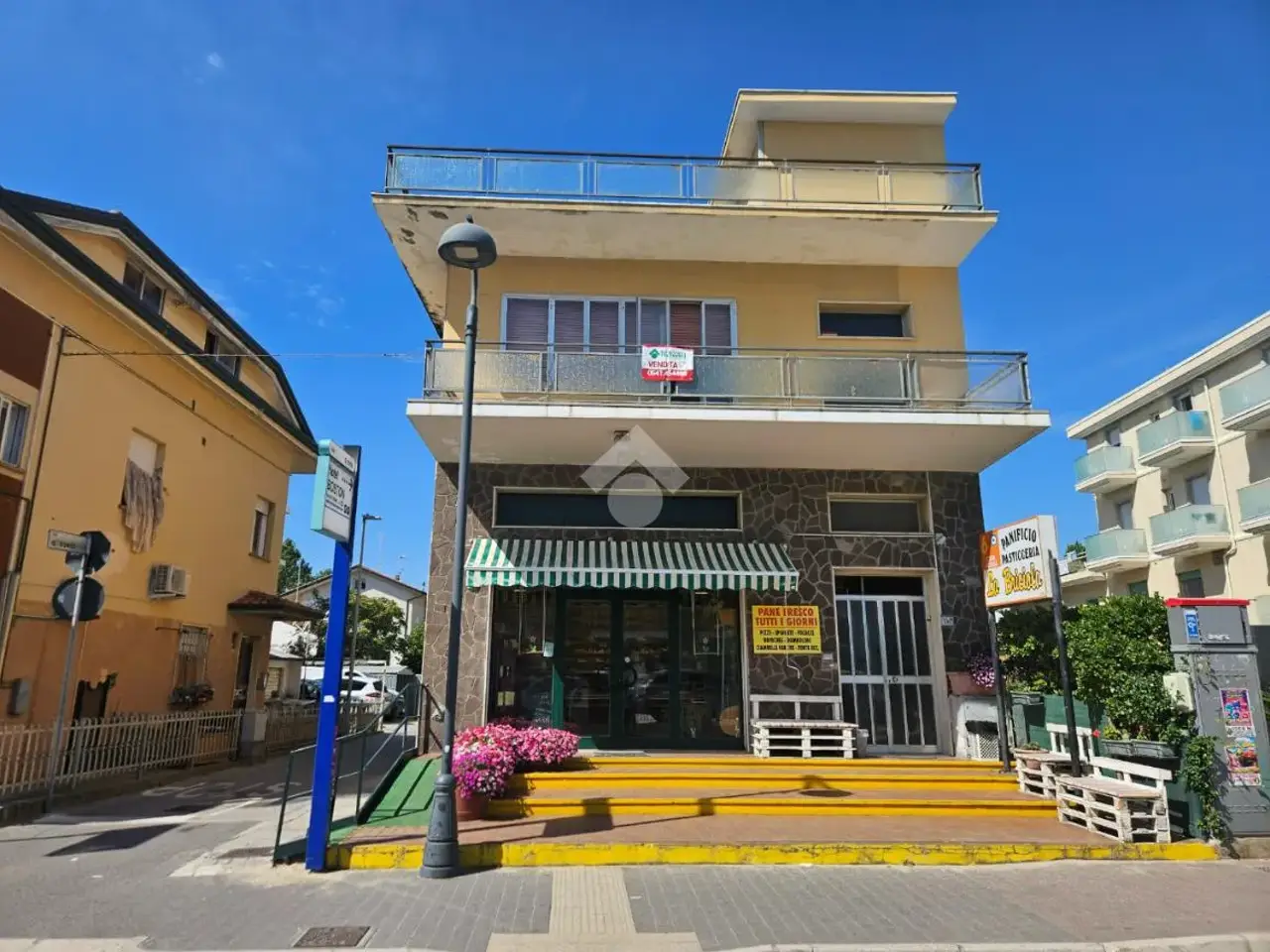 Palazzina commerciale in Via Alfonso Pinzon 152, Bellaria-Igea Marina, {3} - Foto 1