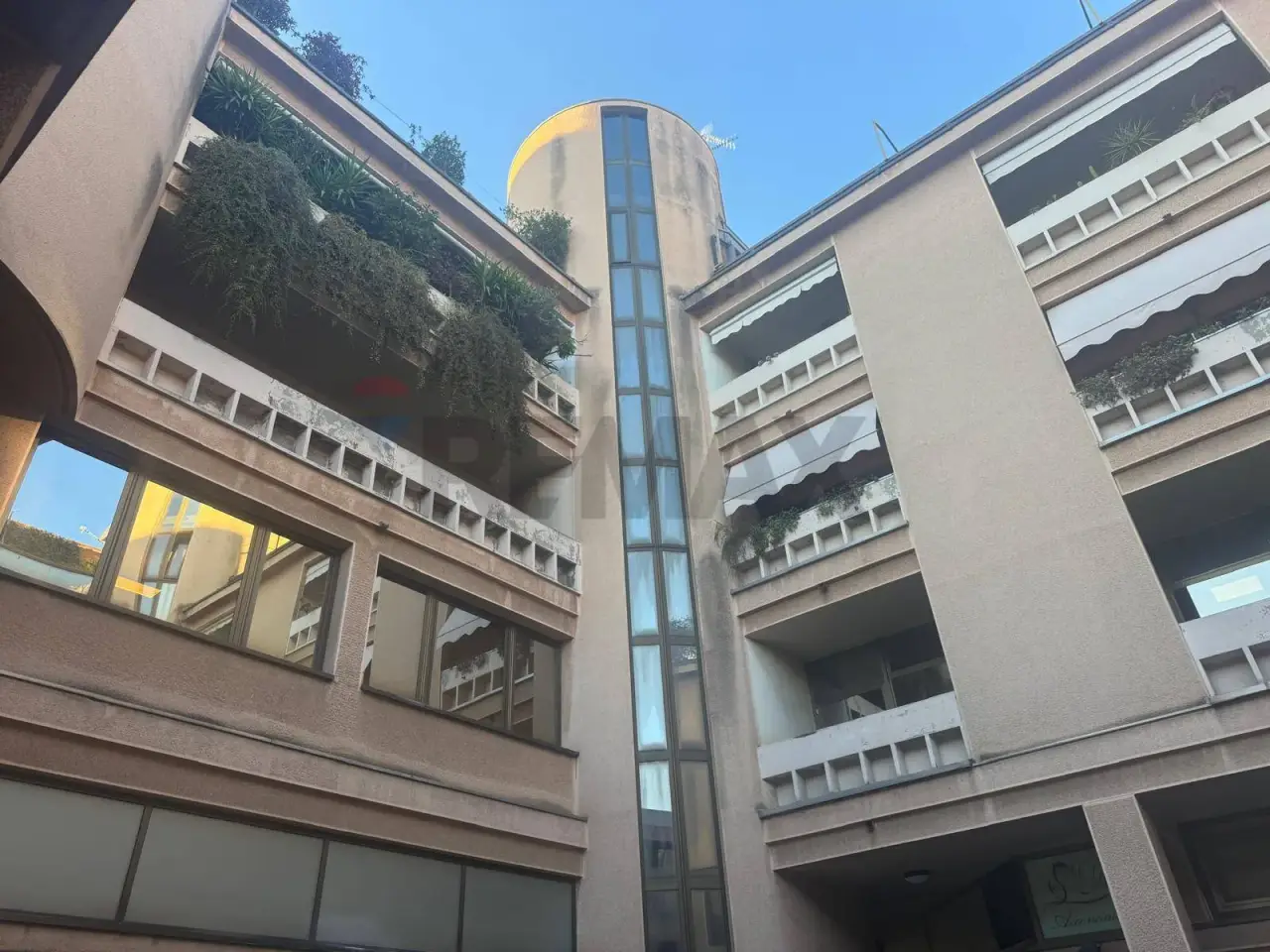 Ufficio in Via Alberto da Giussano 15, Busto Arsizio, {3} - Foto 1
