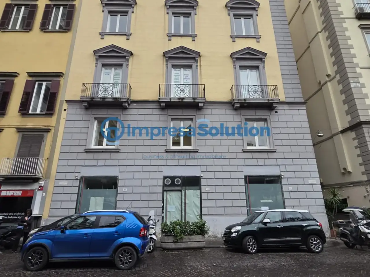 Negozio in Piazza San Pasquale, Napoli, {3} - Foto 1