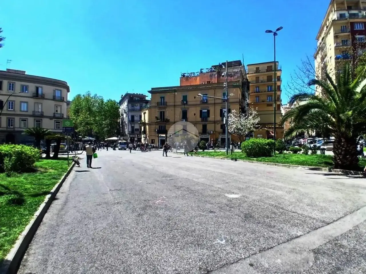 Negozio in Via Luca Giordano 194, Napoli, {3} - Foto 1