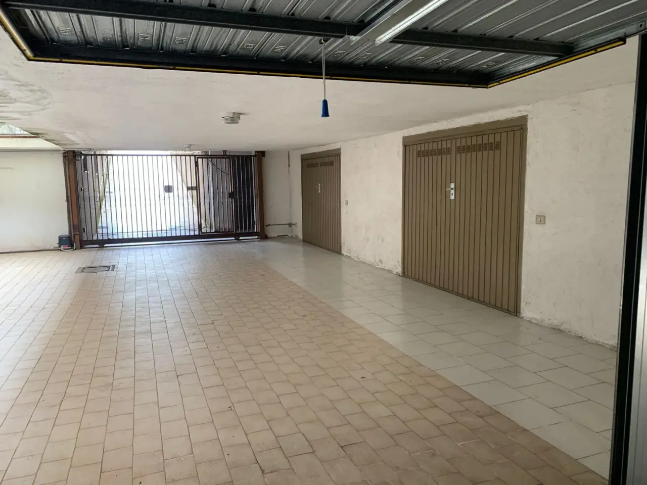 Parcheggio chiuso in Via del Casale , Isernia 86170 Isernia, Isernia, {3} - Foto 1