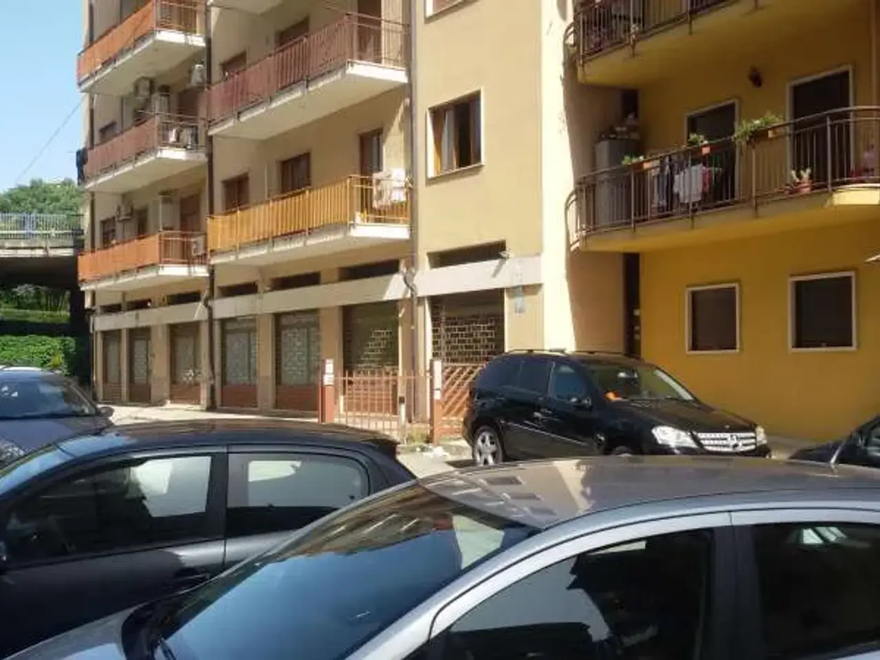 Magazzino in Traversa Antonio Bandiera, 87100, Cosenza, Cosenza, {3} - Foto 1