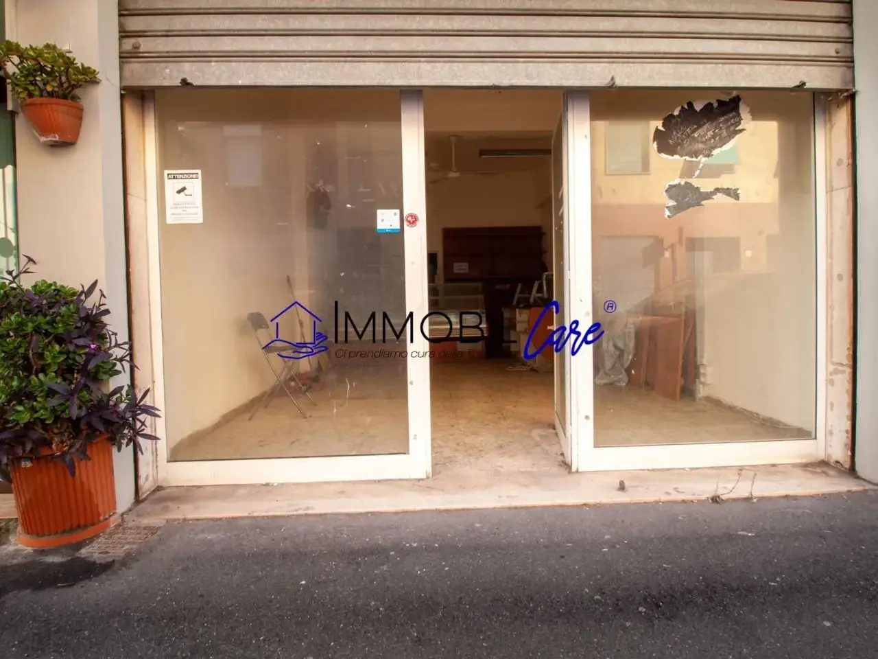 Locale commerciale in , Livorno, {3} - Foto 1