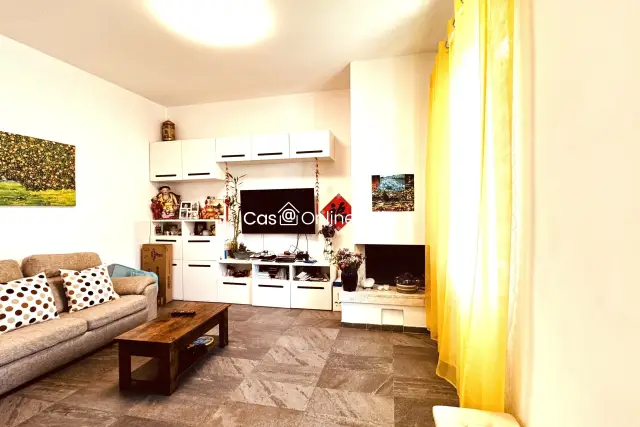 Casa indipendente in Via Giuseppe Giusti Prarto 2 27, Prato - Foto 1