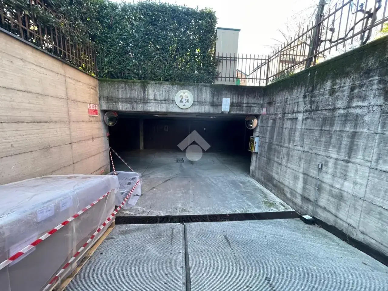 Magazzino in Via C De Capitani da Vimercate 32, Lissone, {3} - Foto 2