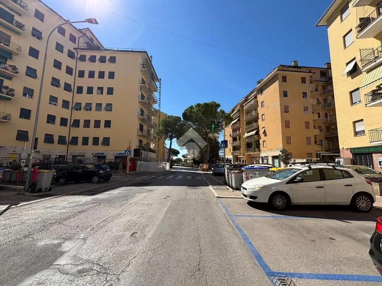 Negozio in Via dei Filosofi 1, Perugia, {3} - Foto 2