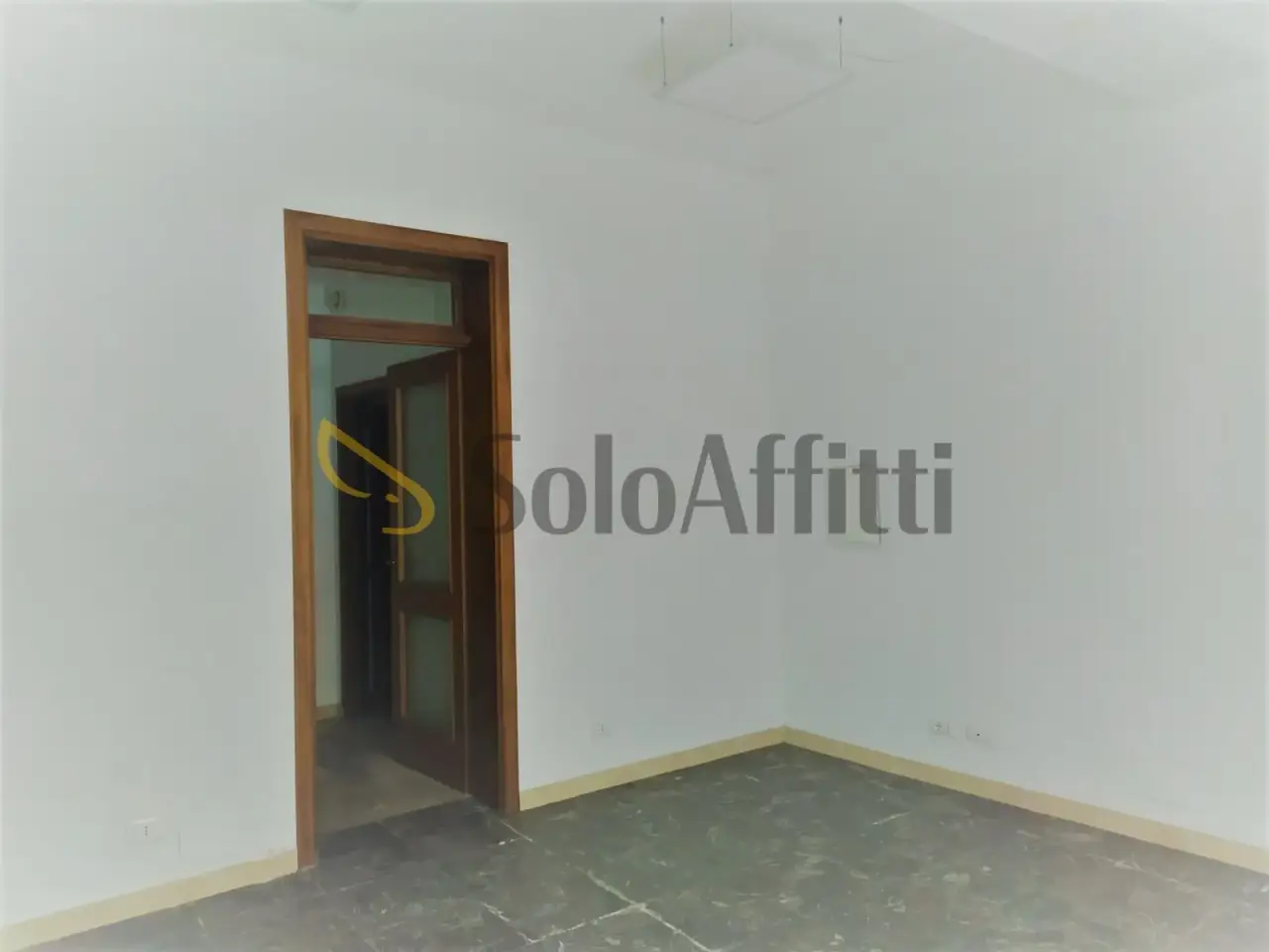 Negozio in Via Ganaceto 83, Modena, {3} - Foto 1