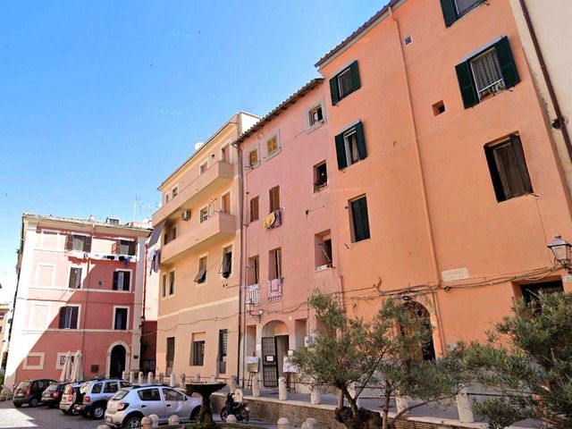 Zweizimmerwohnung in Piazza Leandra, Civitavecchia - Foto 1