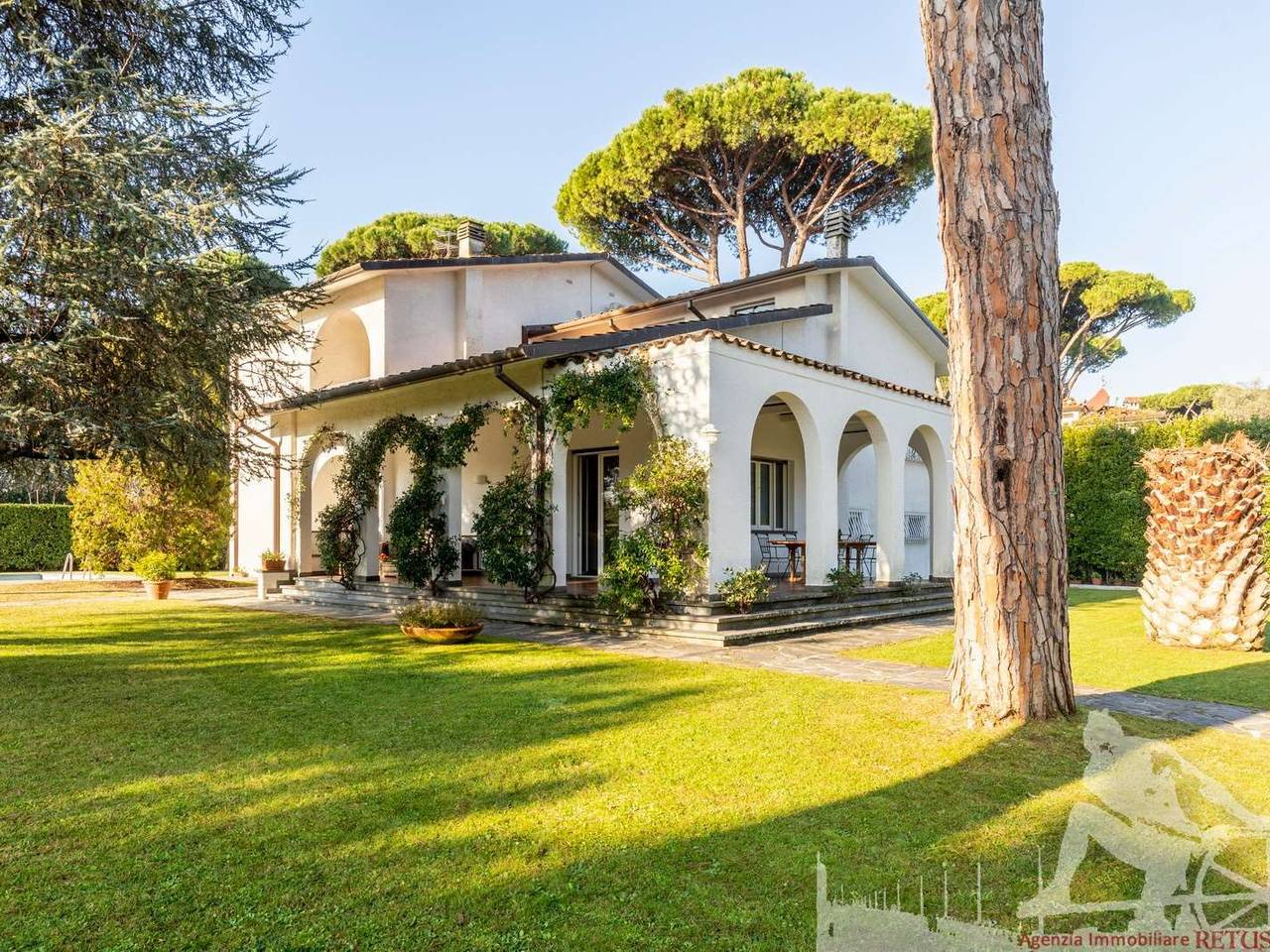 casa indipendente in affitto a Forte dei Marmi in zona Roma Imperiale