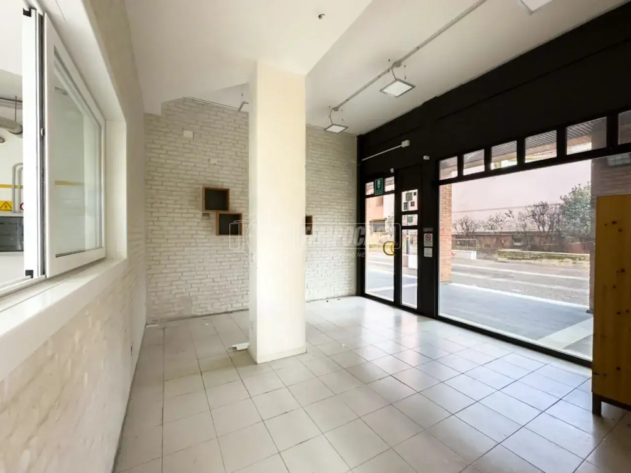 Negozio in Via Roma 34/B, Paderno Dugnano, {3} - Foto 2
