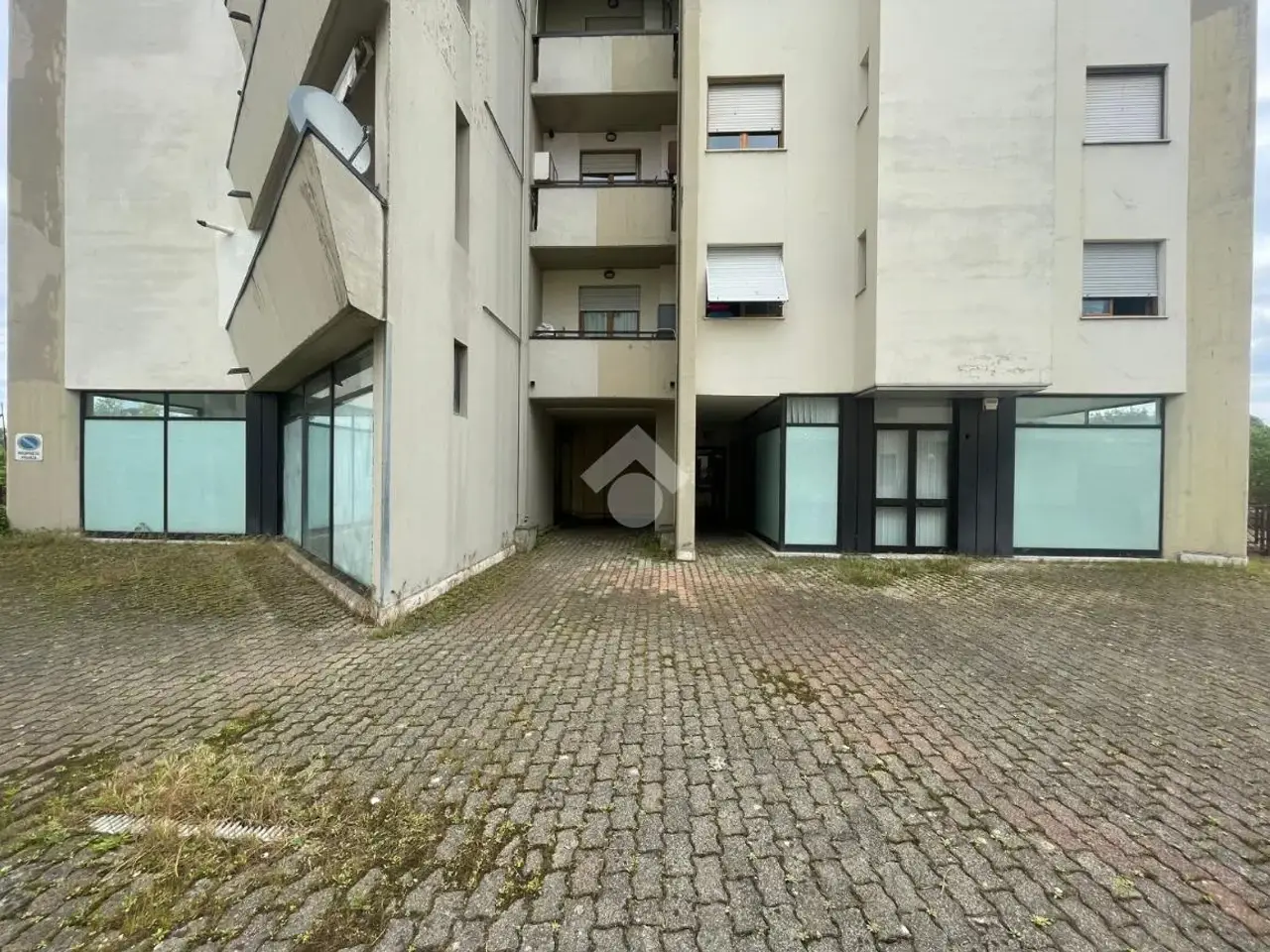 Negozio in Via Benelux 19, Figline e Incisa Valdarno, {3} - Foto 2