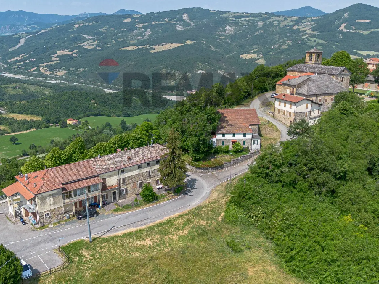 Negozio in Strada del Fagiano 31, Terenzo, {3} - Foto 1