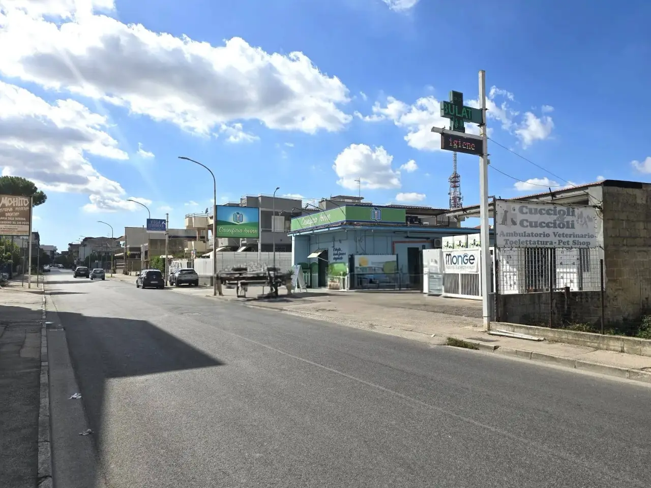 Esercizio commerciale in , Crispano, {3} - Foto 2