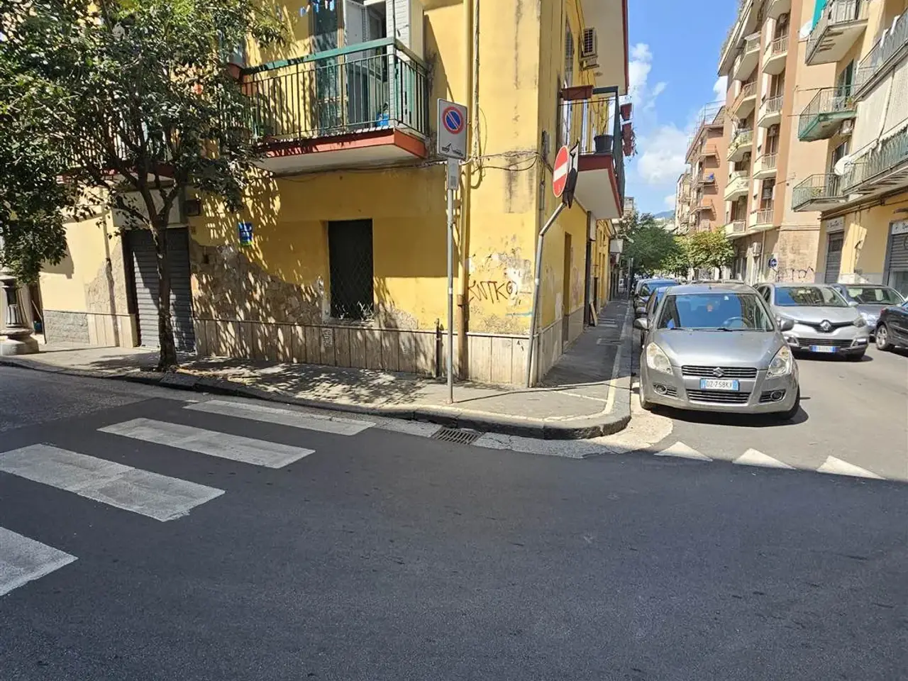 Negozio in Via Sabato Robertelli, Salerno, {3} - Foto 2