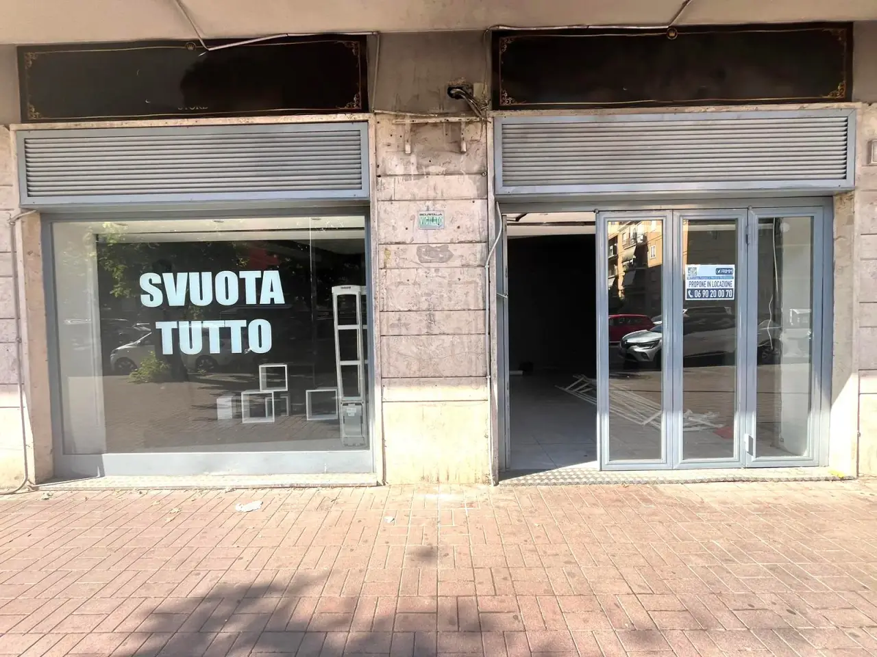 Negozio in Viale Vasco De Gama 101, Roma, {3} - Foto 2
