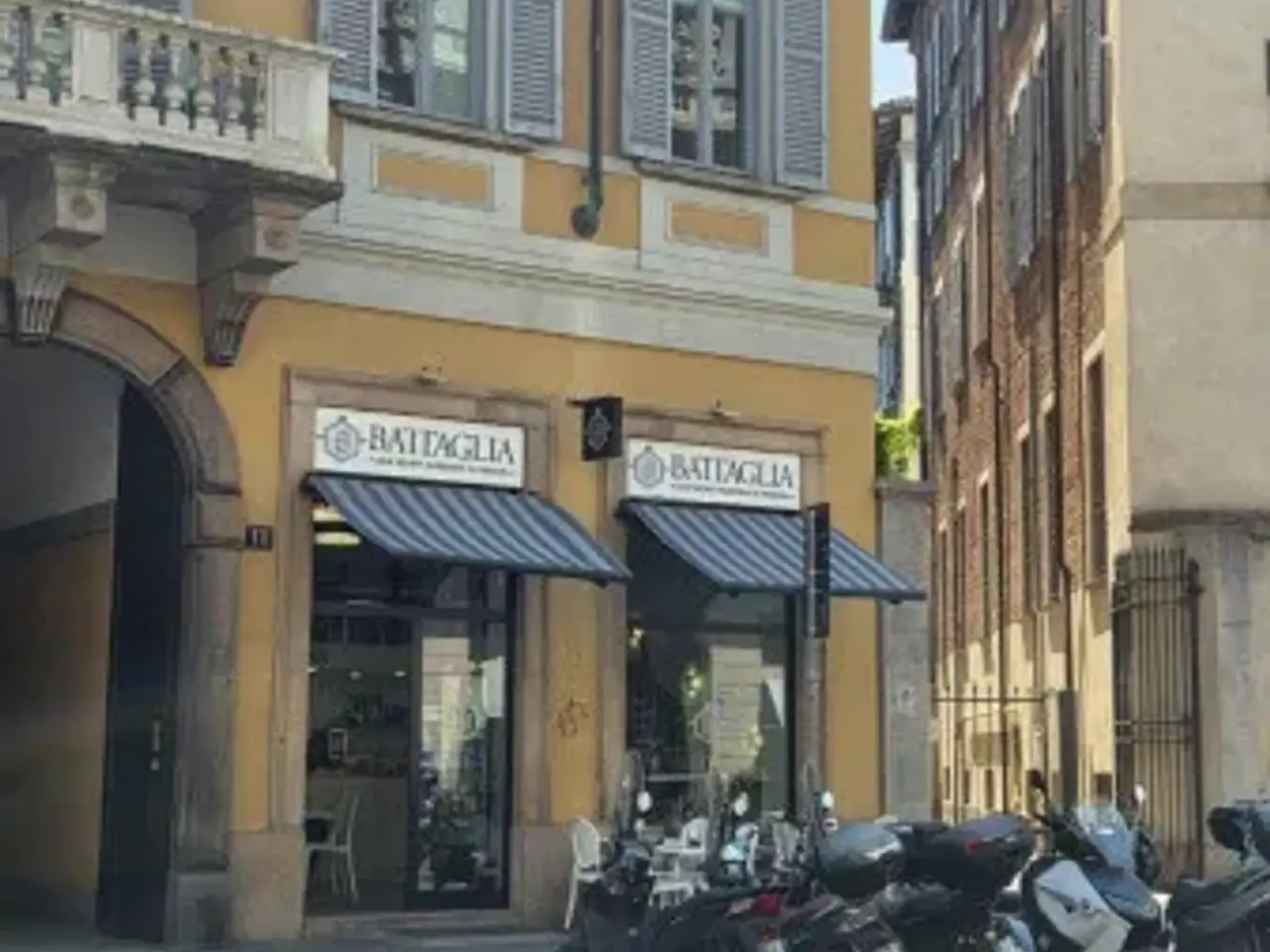 Bar in Corso Venezia, Milano, {3} - Foto 2