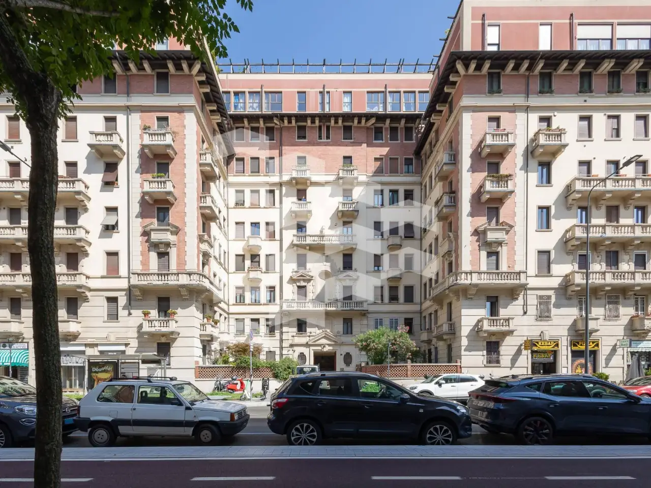 Negozio in Via Vincenzo Foppa 58, Milano, {3} - Foto 1