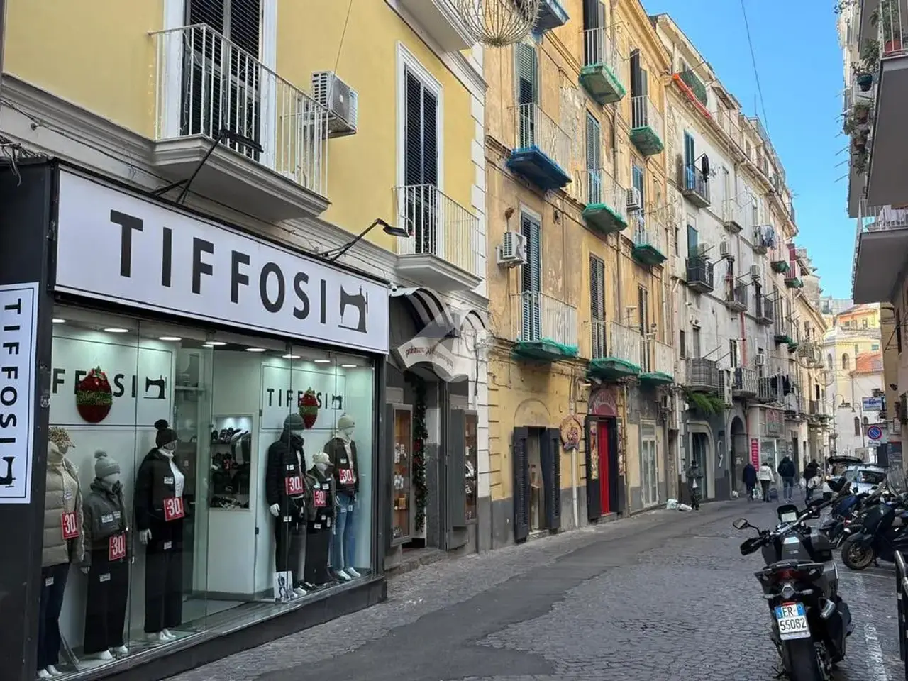 Negozio in Via Nocera 32, Castellammare Di Stabia, {3} - Foto 2