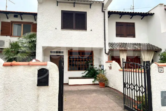 Villa a schiera in Strada Casilina Sud  24, Latina - Foto 1