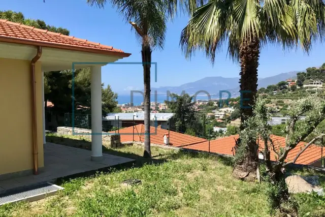 Villa in Via Coggiola 60, Bordighera - Foto 1