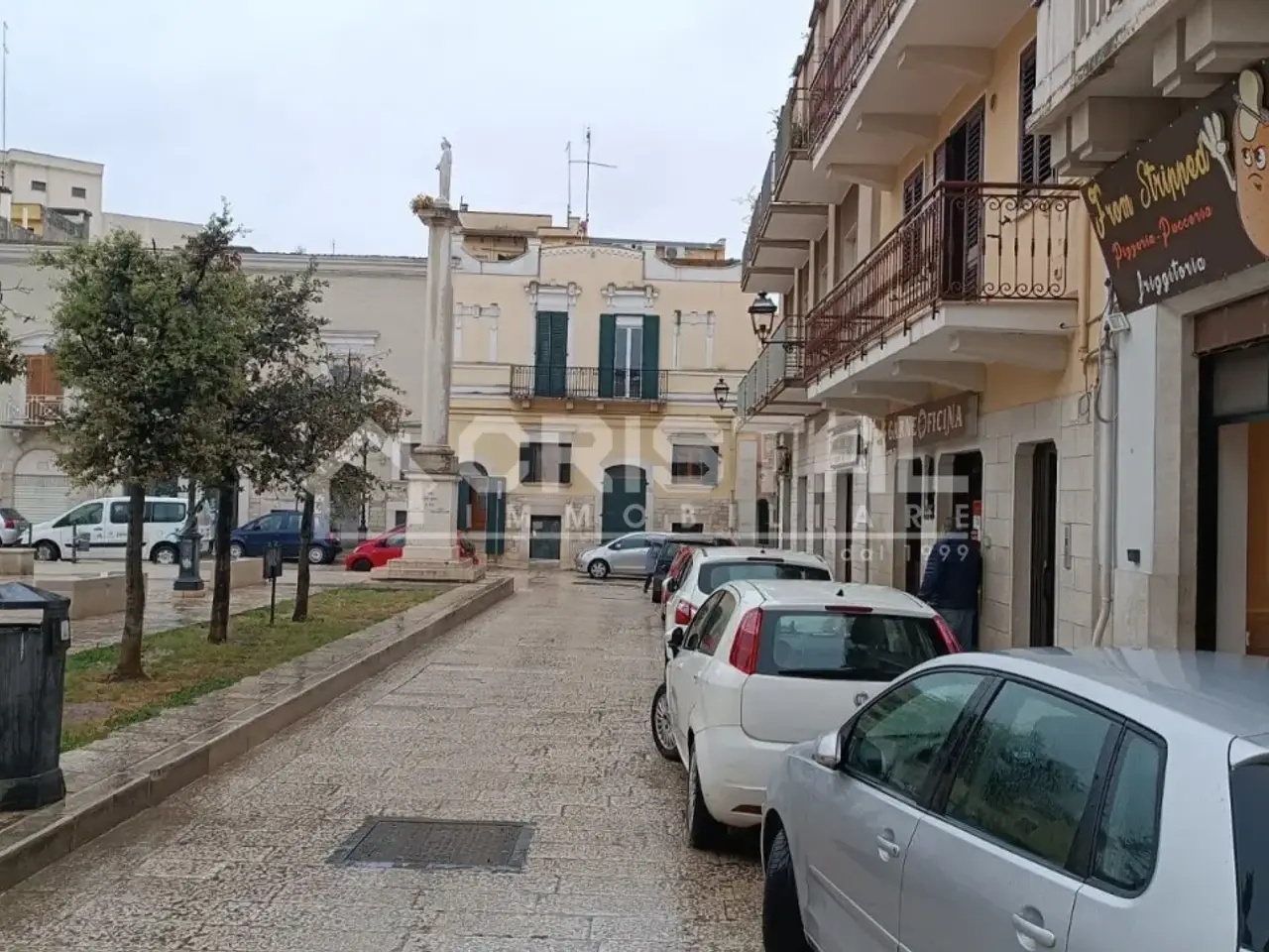 Palazzina commerciale in Piazza Duomo 20, Andria, {3} - Foto 2