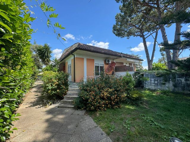 Mansion in Strada Provinciale Badino Vecchia, Terracina - Photo 1