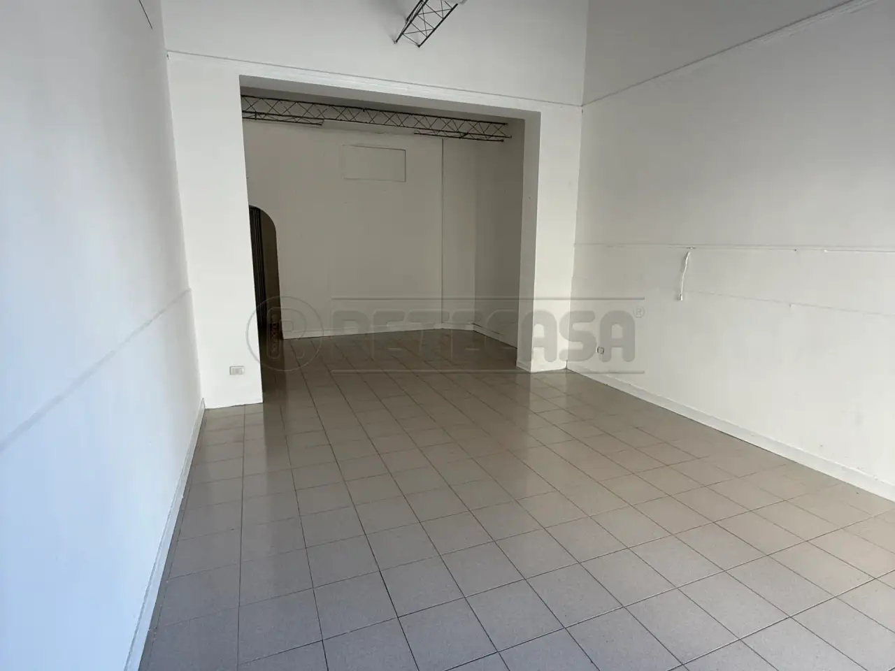 Palazzina commerciale in Via Generale Cantore 6, Nardo', {3} - Foto 2